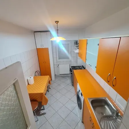Mall * Bucureşti